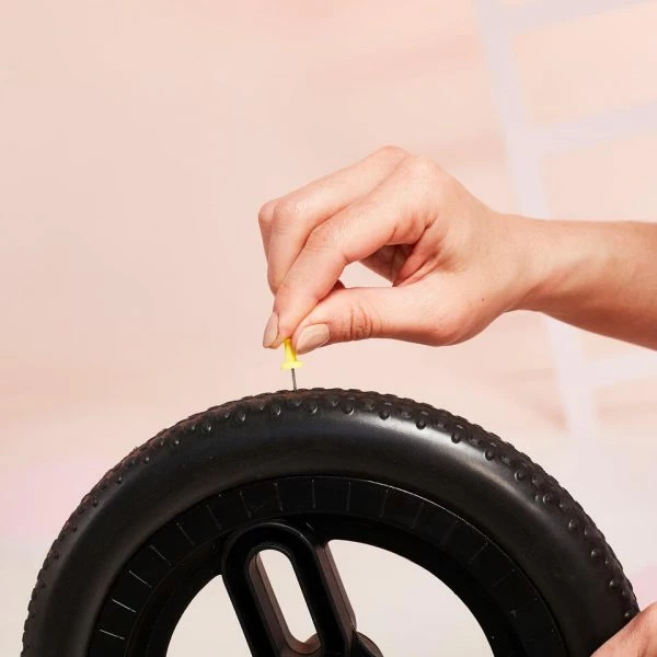 DRAISIENNE ENFANT 10 POUCES RUNRIDE 100 BLANC/NOIR 6 DRAISIENNE ENFANT 10 POUCES RUNRIDE 100 BLANC/NOIR – Image 4