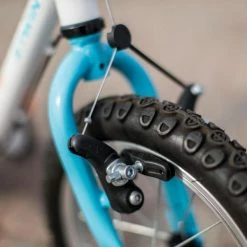 VELO 14 POUCES 3-5 ANS 100 ARCTIC -VÉLOS VTT Soldes Magasin velo 14 pouces 3 5 ans 100 arctic 3 600x600 1