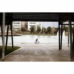 VELO 14 POUCES 3-5 ANS 100 ARCTIC -VÉLOS VTT Soldes Magasin velo 14 pouces 3 5 ans 100 arctic 8 600x600 1