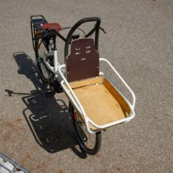 VÉLO CARGO COMPACT ÉLECTRIQUE - FAMILÉÖ 3 VITESSES BLANC -VÉLOS VTT Soldes Magasin velo cargo compact electrique famileo 3 vitesses blanc 4 600x600 1