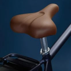 VELO DE VILLE ELECTRIQUE ELOPS 900 CADRE HAUT BLEU MARINE -VÉLOS VTT Soldes Magasin velo de ville electrique elops 900 cadre haut bleu marine 2 600x600 1