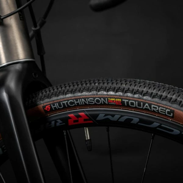 VELO GRAVEL TRIBAN GRVL 900 HOMME CADRE TITANE SHIMANO GRX 8 VELO GRAVEL TRIBAN GRVL 900 HOMME CADRE TITANE SHIMANO GRX – Image 6