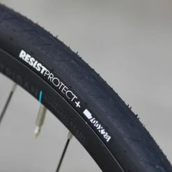 VELO ROUTE CYCLOTOURISTE TRIBAN RC500 NOIR (FREIN DISQUE) -VÉLOS VTT Soldes Magasin velo route cyclotouriste triban rc500 noir frein disque 6 600x600 1