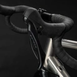 VELO TRIBAN GRAVEL GRVL 900 FEMME CADRE TITANE SHIMANO GRX 18 VELO TRIBAN GRAVEL GRVL 900 FEMME CADRE TITANE SHIMANO GRX -VÉLOS VTT Soldes Magasin velo triban gravel grvl 900 femme cadre titane shimano grx 4 600x600 1