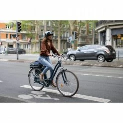 VÉLO VILLE ÉLECTRIQUE CONNECTÉ ELOPS 920 E CONNECT LF VERT FONCÉ -VÉLOS VTT Soldes Magasin velo ville electrique connecte elops 920 e connect lf vert fonce 23 600x600 1