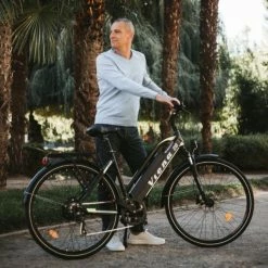VÉLO VTC ÉLECTRIQUE VIENA CADRE BAS 9 VÉLO VTC ÉLECTRIQUE VIENA CADRE BAS -VÉLOS VTT Soldes Magasin velo vtc electrique viena cadre bas 2 600x600 1