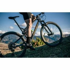 VÉLO VTT TOUT SUSPENDU ROCKRIDER XC 500 S 29'' CARBONE -VÉLOS VTT Soldes Magasin velo vtt tout suspendu rockrider xc 500 s 29 carbone 13 600x600 1