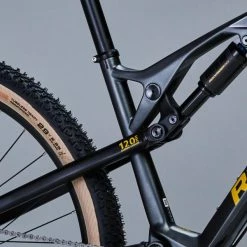 VÉLO VTT TOUT SUSPENDU ROCKRIDER XC 500 S 29'' CARBONE -VÉLOS VTT Soldes Magasin velo vtt tout suspendu rockrider xc 500 s 29 carbone 4 600x600 1